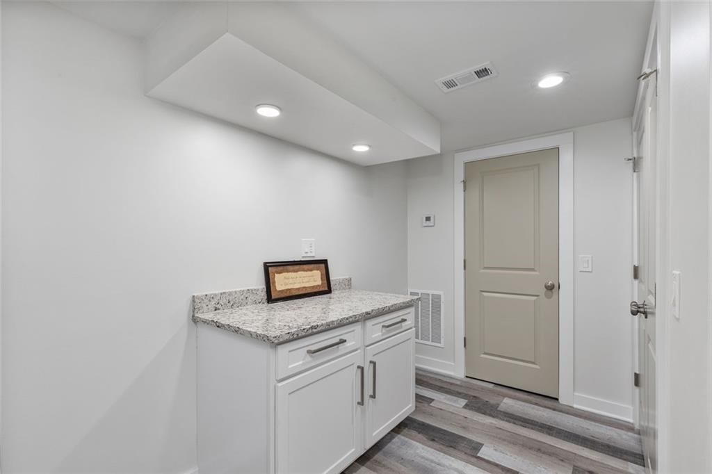 2353 Larchwood Road Southwest Atlanta, GA 30310 - Photo 23 of 32