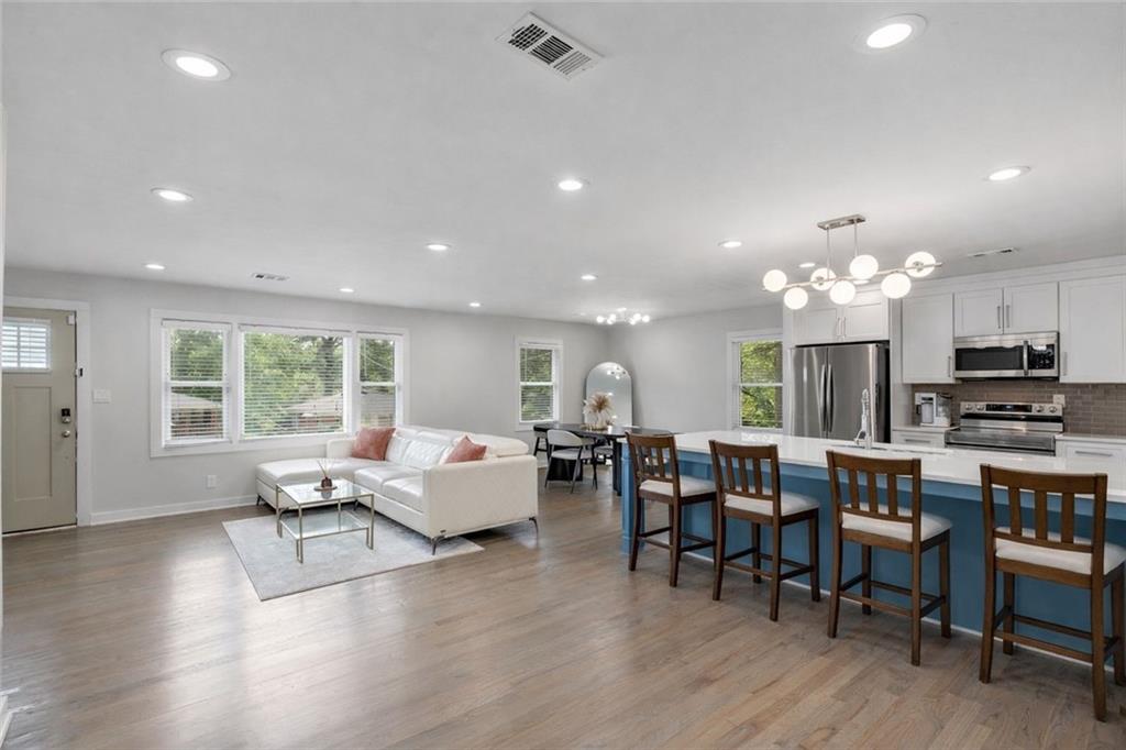 2353 Larchwood Road Southwest Atlanta, GA 30310 - Photo 4 of 32