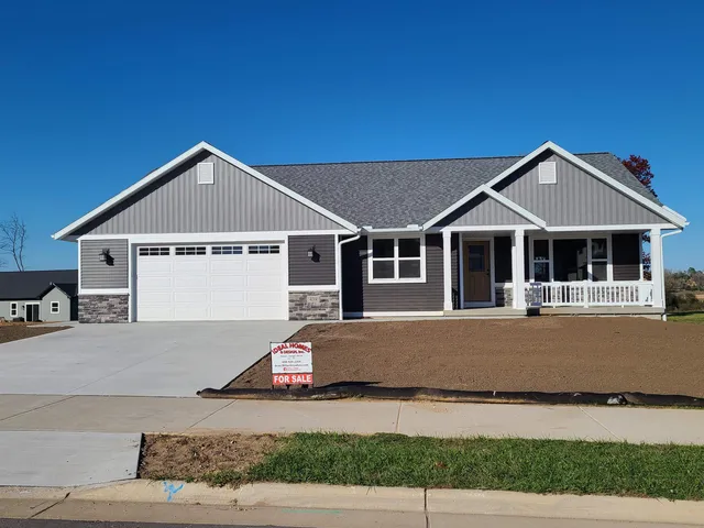 $497,900 | 439 Gunderson Drive, Portage, WI 53901
