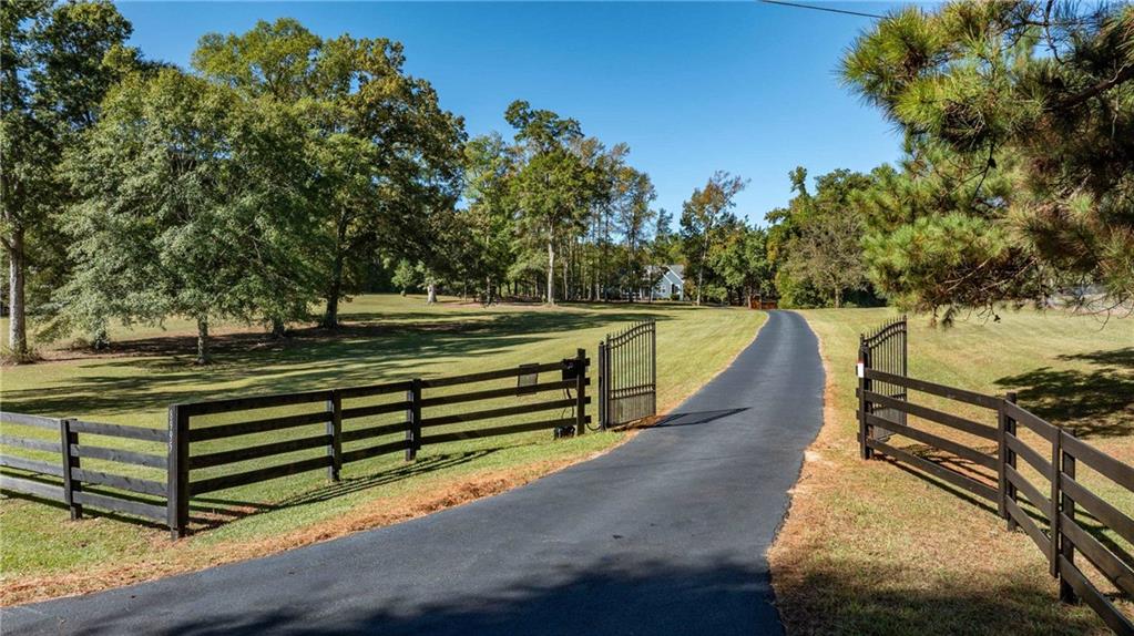 8995 Gullatt Road Palmetto, GA 30268 - Photo 1 of 91 Gallery Image 1