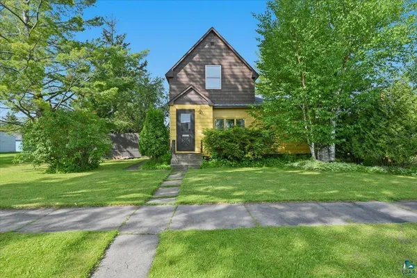 $225,000 | 2722 East 4th Street, Superior, WI 54880