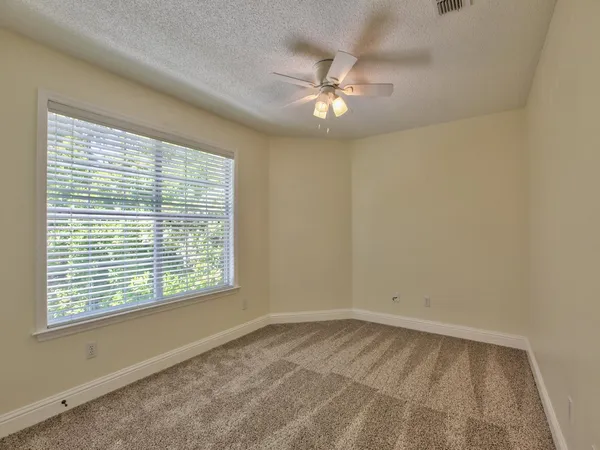 $2,500 | 3208 Castle Court, Tallahassee, FL 32309