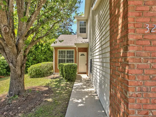 $2,500 | 3208 Castle Court, Tallahassee, FL 32309