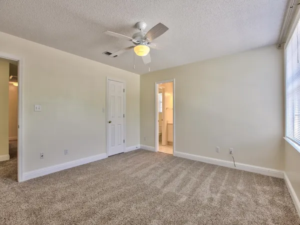 $2,500 | 3208 Castle Court, Tallahassee, FL 32309