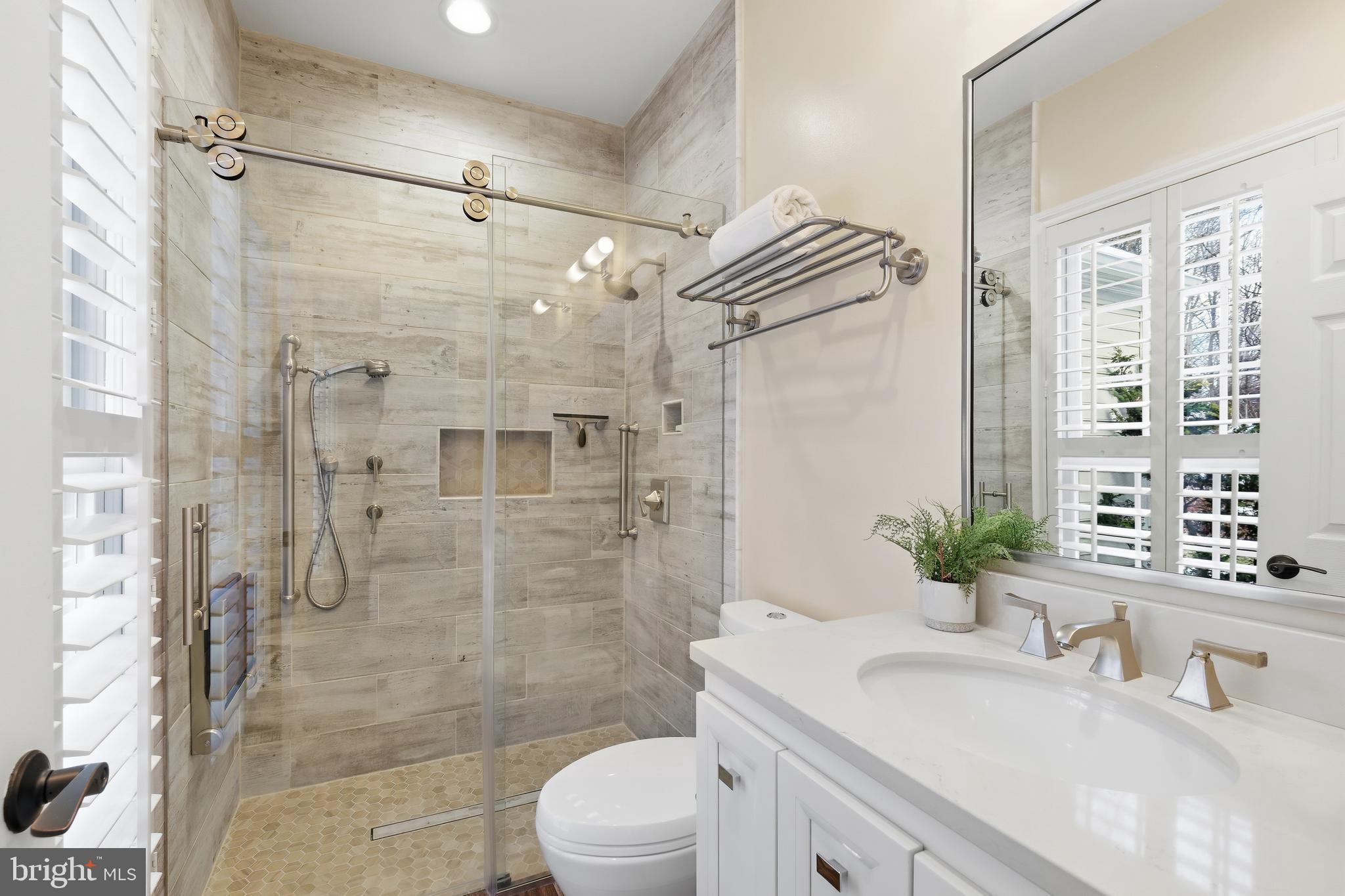 10405 Sandringham Court Potomac, MD 20854 - Photo 34 of 85