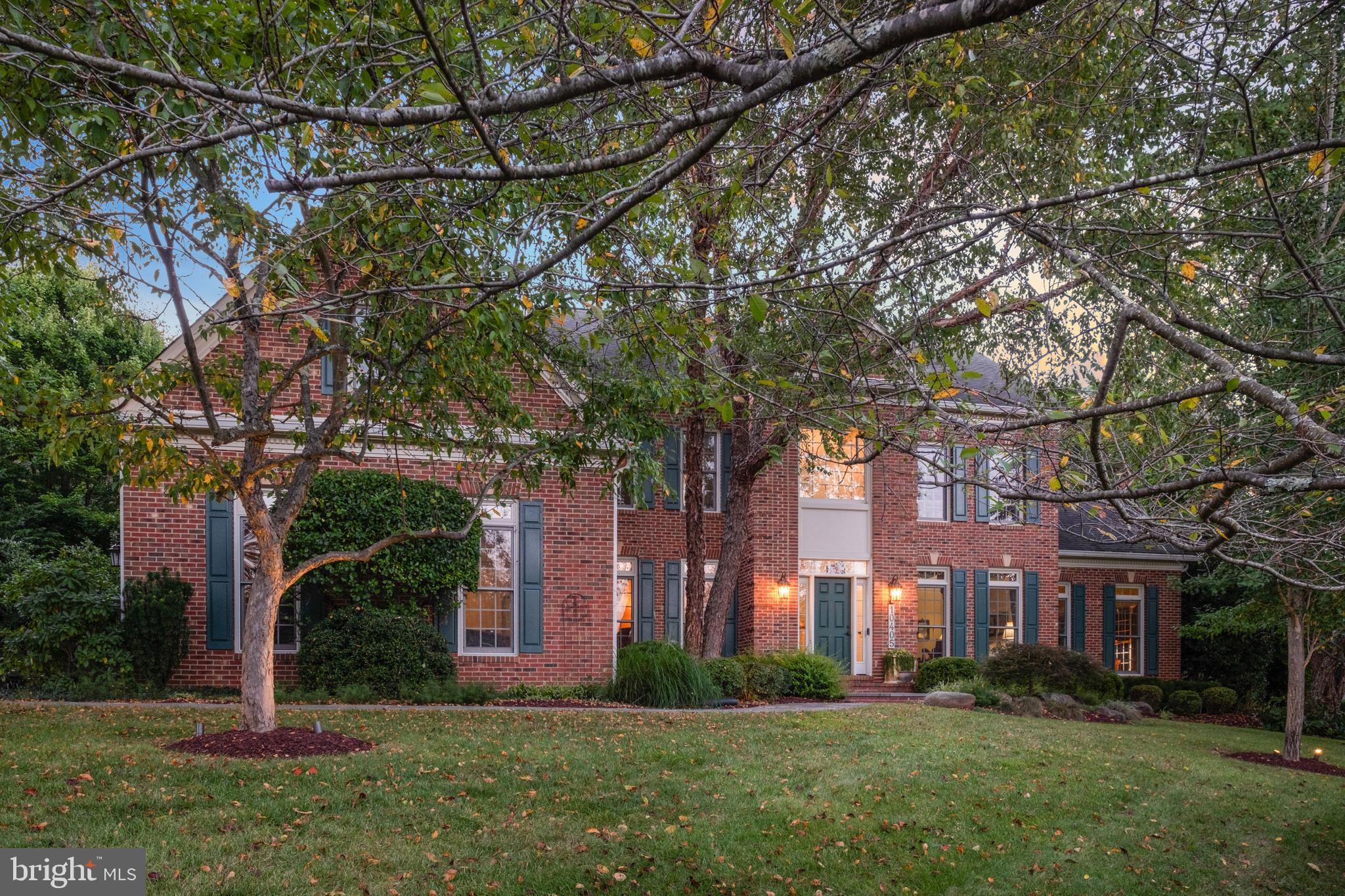 10405 Sandringham Court Potomac, MD 20854 - Photo 4 of 85