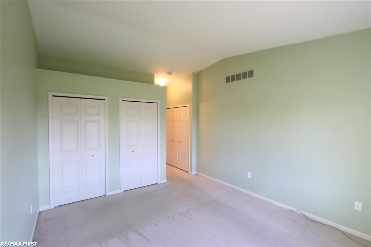50311 Highpoint Court Macomb, MI 48044 - Photo 11 of 22