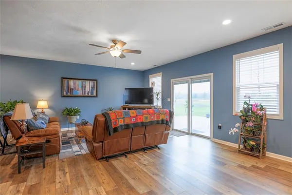 $549,000 | 1660 Northwest 795 Road, Bates City, MO 64011