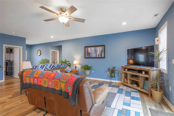 $549,000 | 1660 Northwest 795 Road, Bates City, MO 64011