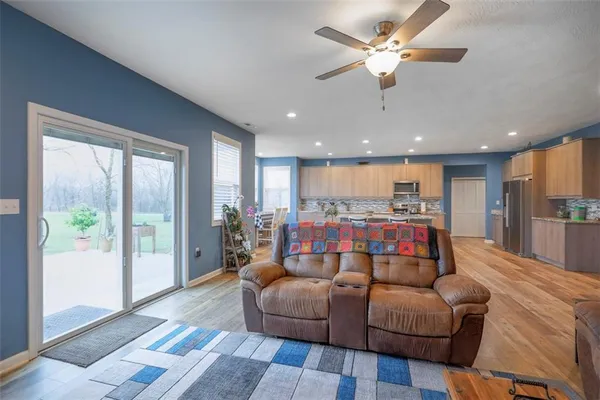 $549,000 | 1660 Northwest 795 Road, Bates City, MO 64011