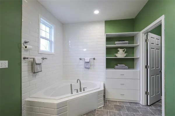 $549,000 | 1660 Northwest 795 Road, Bates City, MO 64011