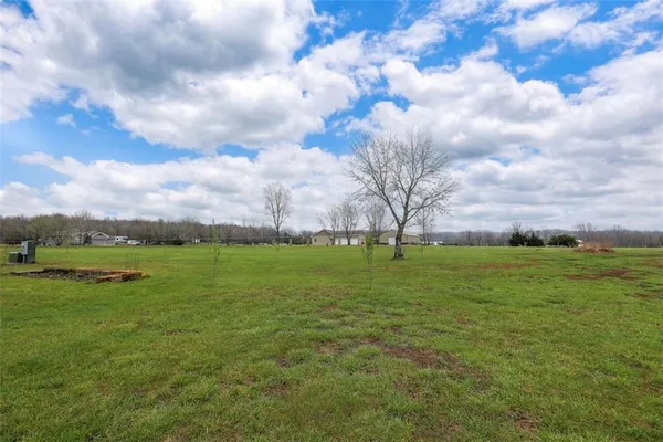 $549,000 | 1660 Northwest 795 Road, Bates City, MO 64011