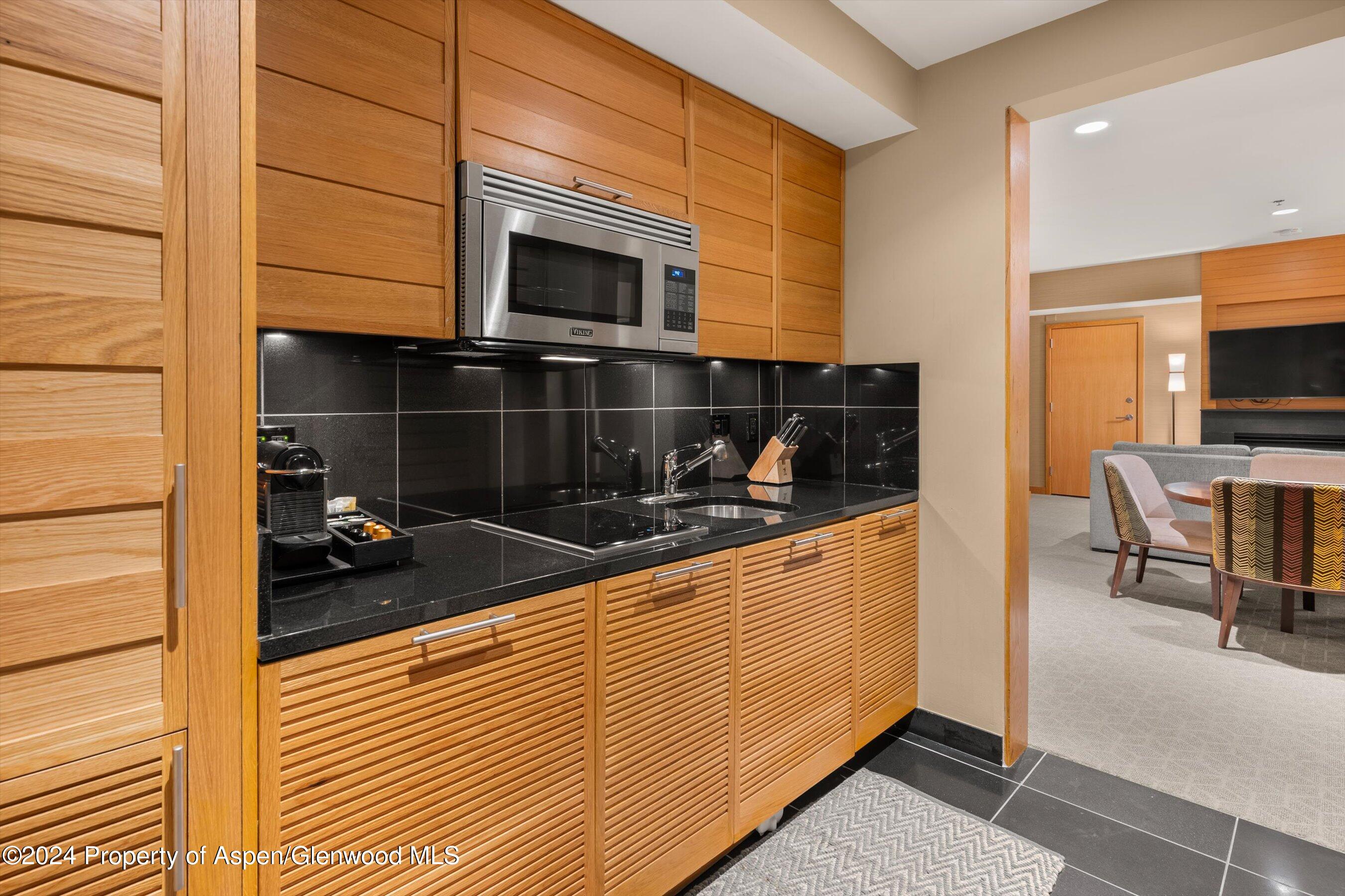 130 Wood Road, Unit 334 Snowmass Village, CO 81615 - Photo 5 of 21 04-Viceroy334_241209004