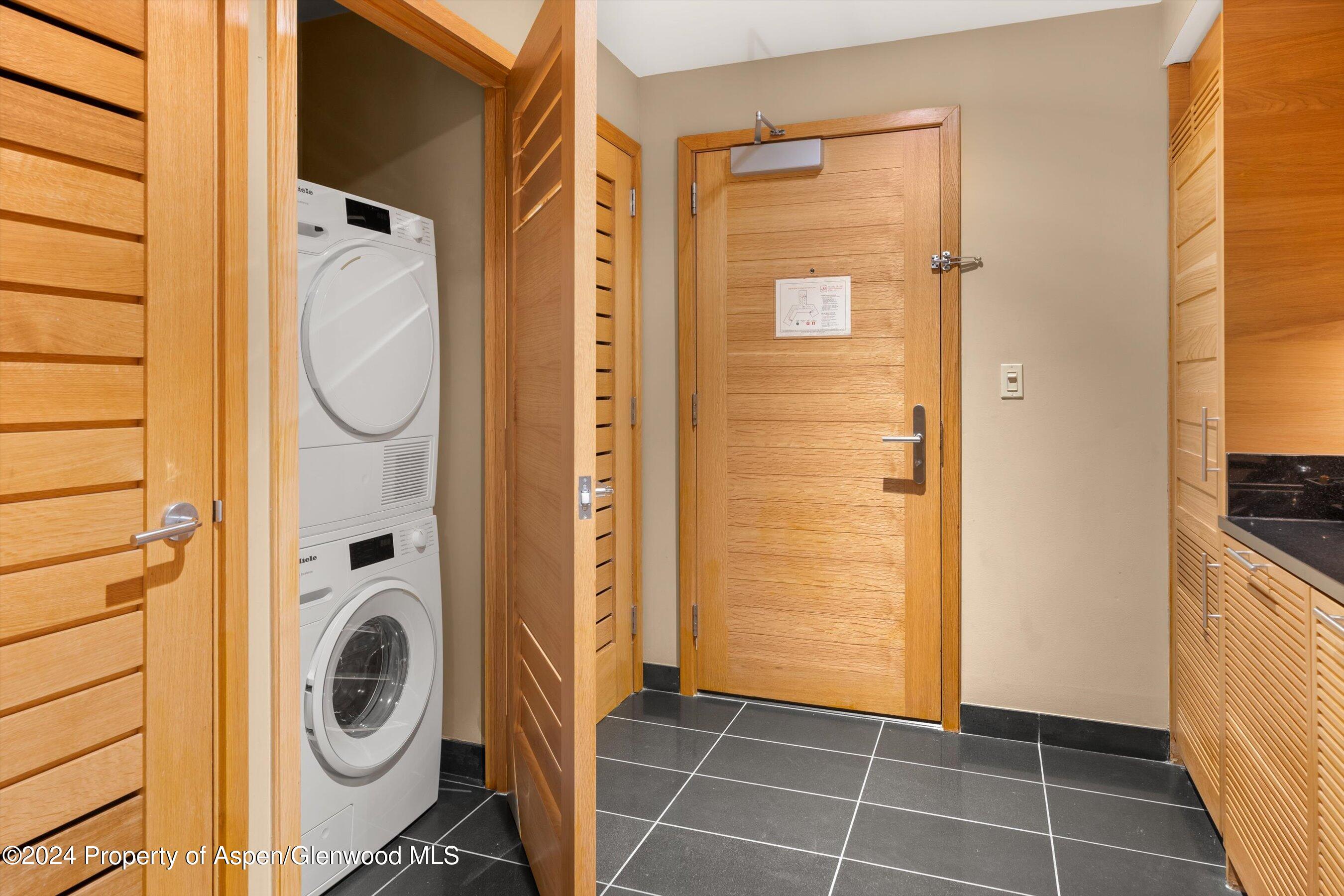 130 Wood Road, Unit 334 Snowmass Village, CO 81615 - Photo 6 of 21 05-Viceroy334_241209010
