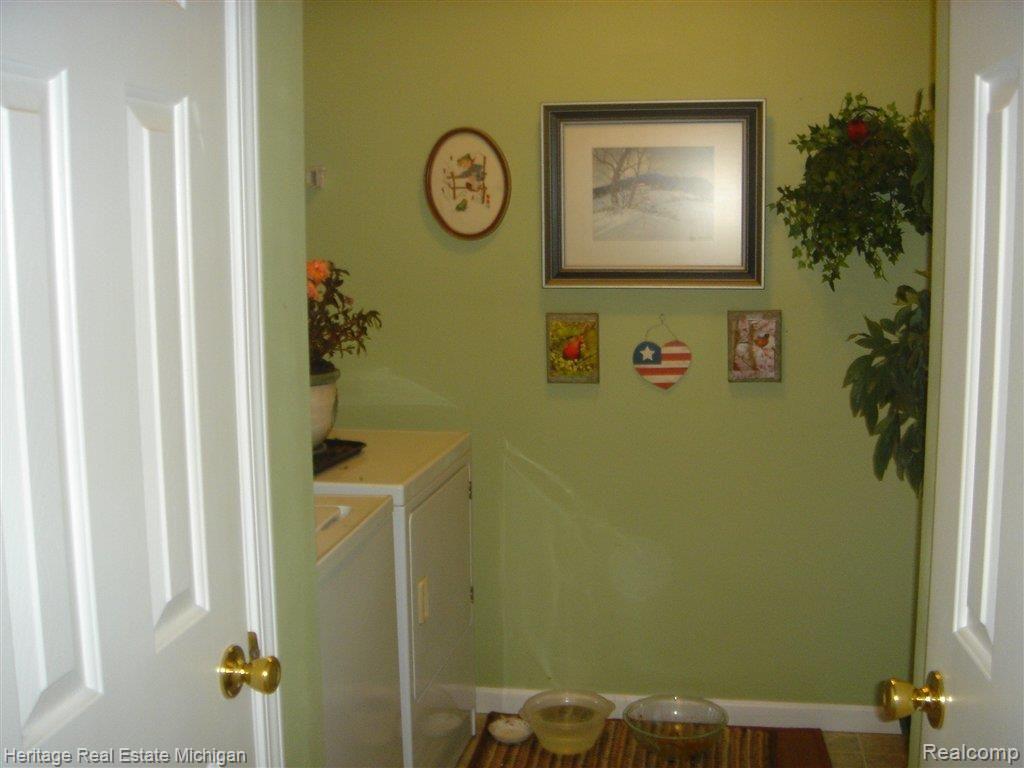 10678 West Sargent Road Fowlerville, MI 48836 - Photo 7 of 7 Laundry