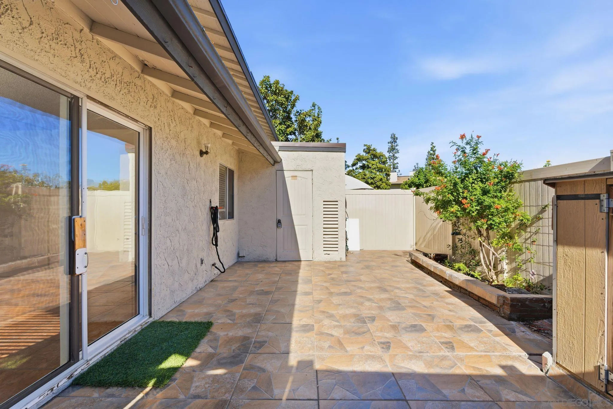 262 Rancho Drive, Unit C Chula Vista, CA 91911 - Photo 18 of 29 a view of porch with seating space