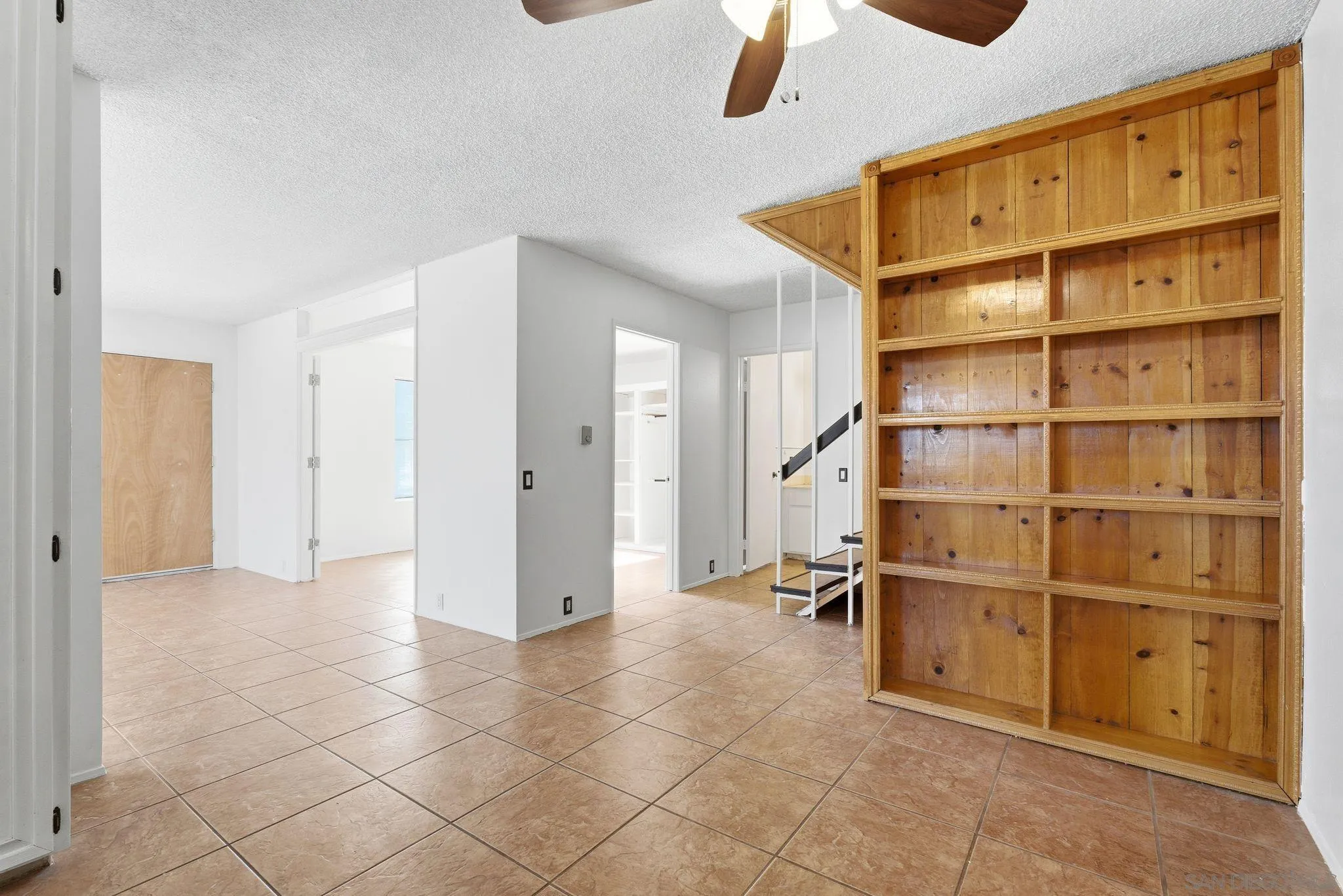 262 Rancho Drive, Unit C Chula Vista, CA 91911 - Photo 9 of 29 a view of empty room with cabinet and mirrors