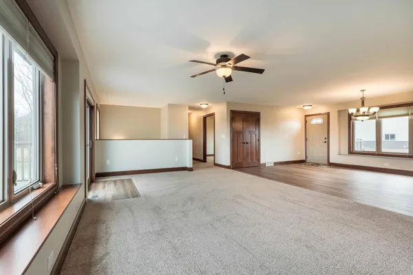 $699,000 | 6432 Botzet Road Northeast, Nelson, MN 56355