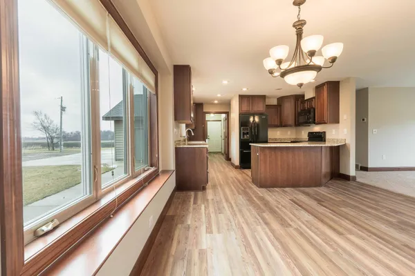 $699,000 | 6432 Botzet Road Northeast, Nelson, MN 56355