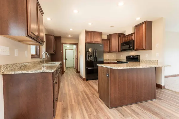 $699,000 | 6432 Botzet Road Northeast, Nelson, MN 56355