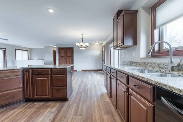 $699,000 | 6432 Botzet Road Northeast, Nelson, MN 56355