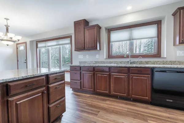 $699,000 | 6432 Botzet Road Northeast, Nelson, MN 56355