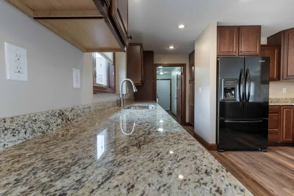 $699,000 | 6432 Botzet Road Northeast, Nelson, MN 56355