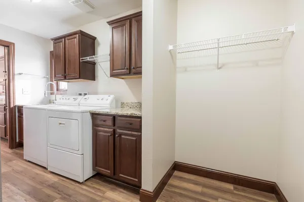 $699,000 | 6432 Botzet Road Northeast, Nelson, MN 56355