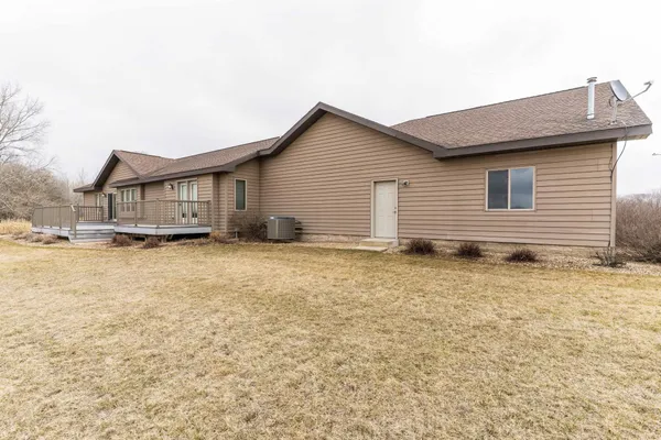 $699,000 | 6432 Botzet Road Northeast, Nelson, MN 56355
