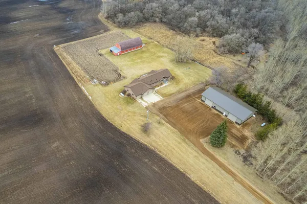 $699,000 | 6432 Botzet Road Northeast, Nelson, MN 56355