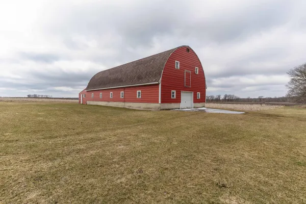 $699,000 | 6432 Botzet Road Northeast, Nelson, MN 56355