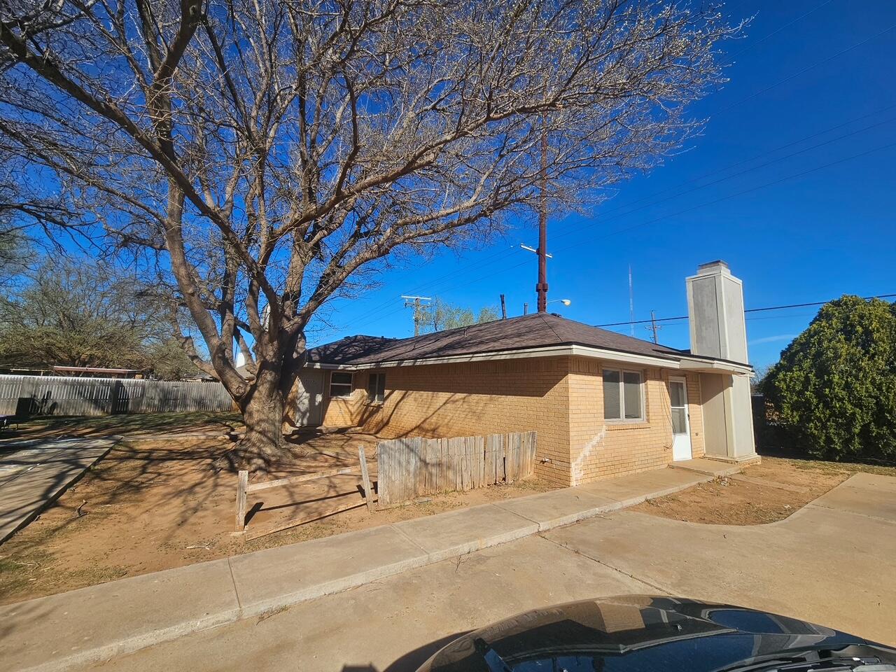 8202 Vernon Avenue, Unit B Lubbock, TX 79423 - Photo 1 of 6 5242856057711568645
