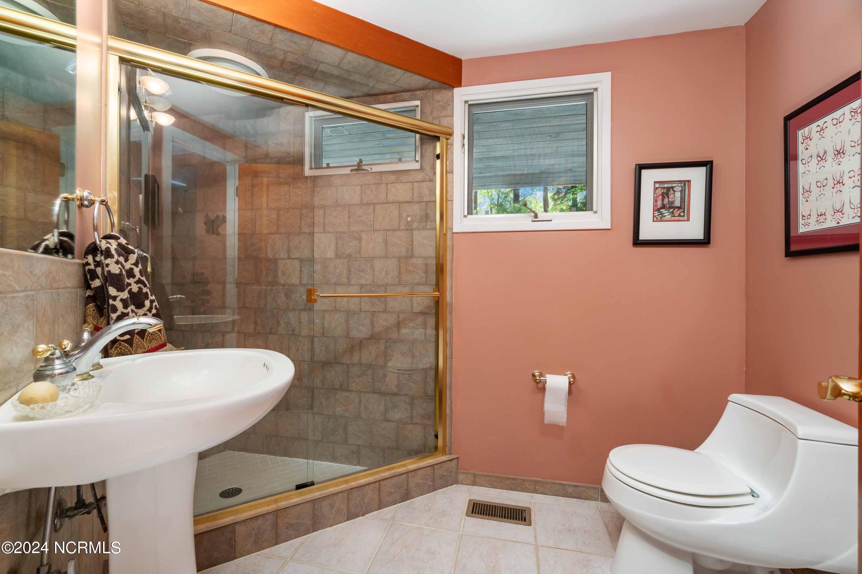 12 Orchard Point Road Oriental, NC 28571 - Photo 29 of 53 Guest Bath