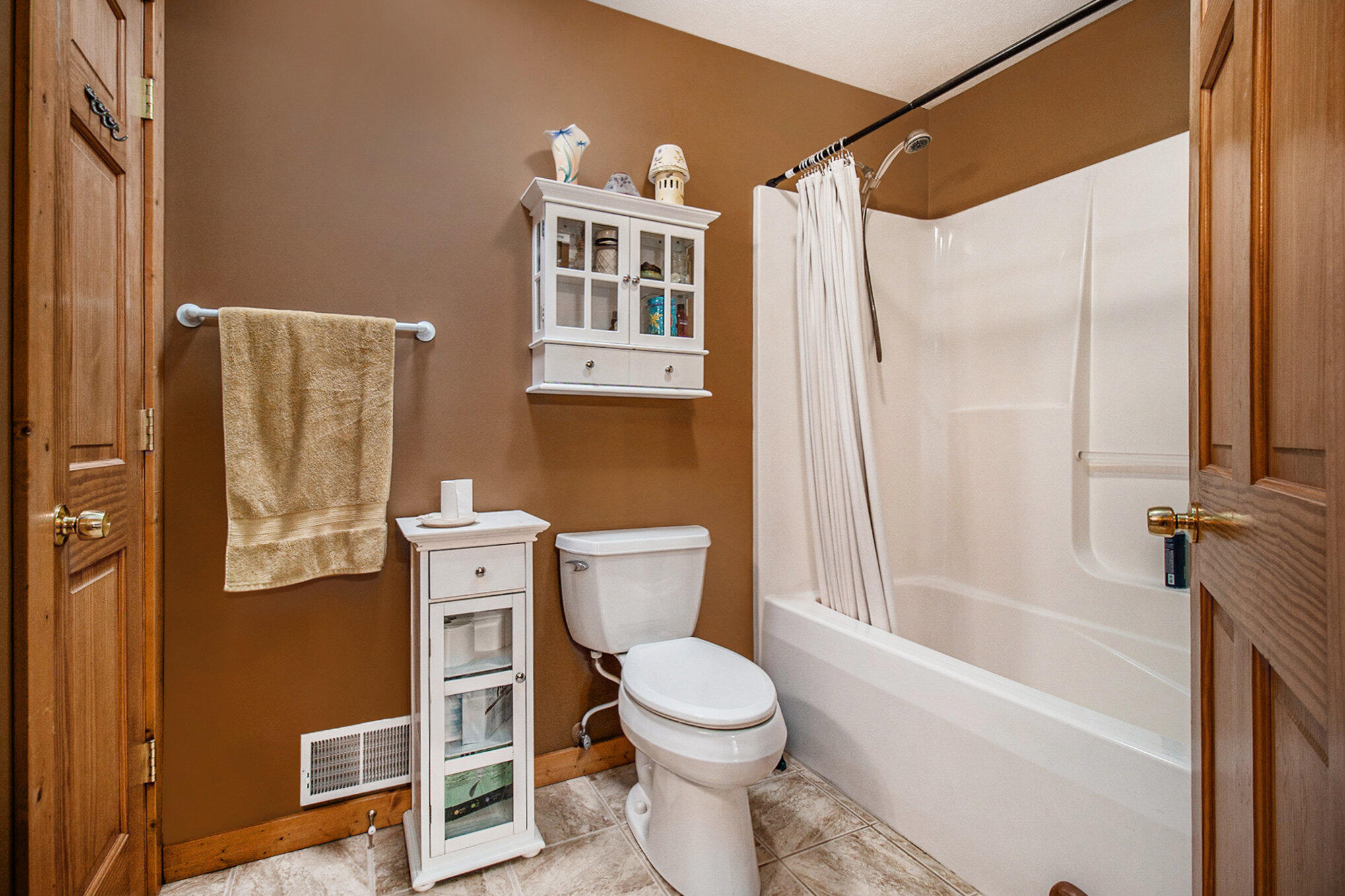 2152 Inman Road Ludington, MI 49431 - Photo 13 of 44 020_625a2414