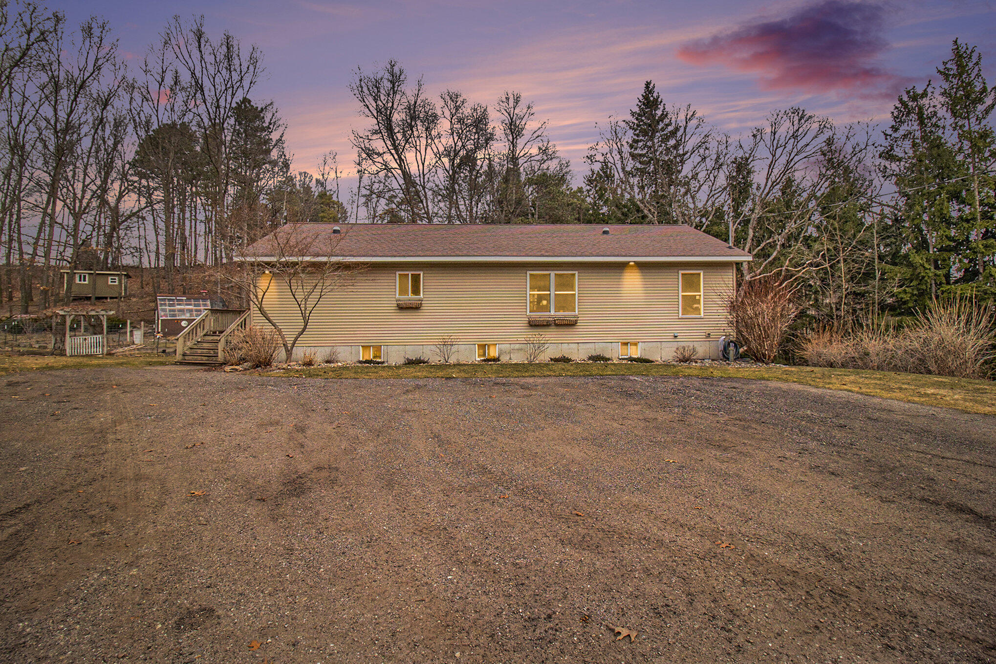 2152 Inman Road Ludington, MI 49431 - Photo 36 of 44 038_625a2501-twilight