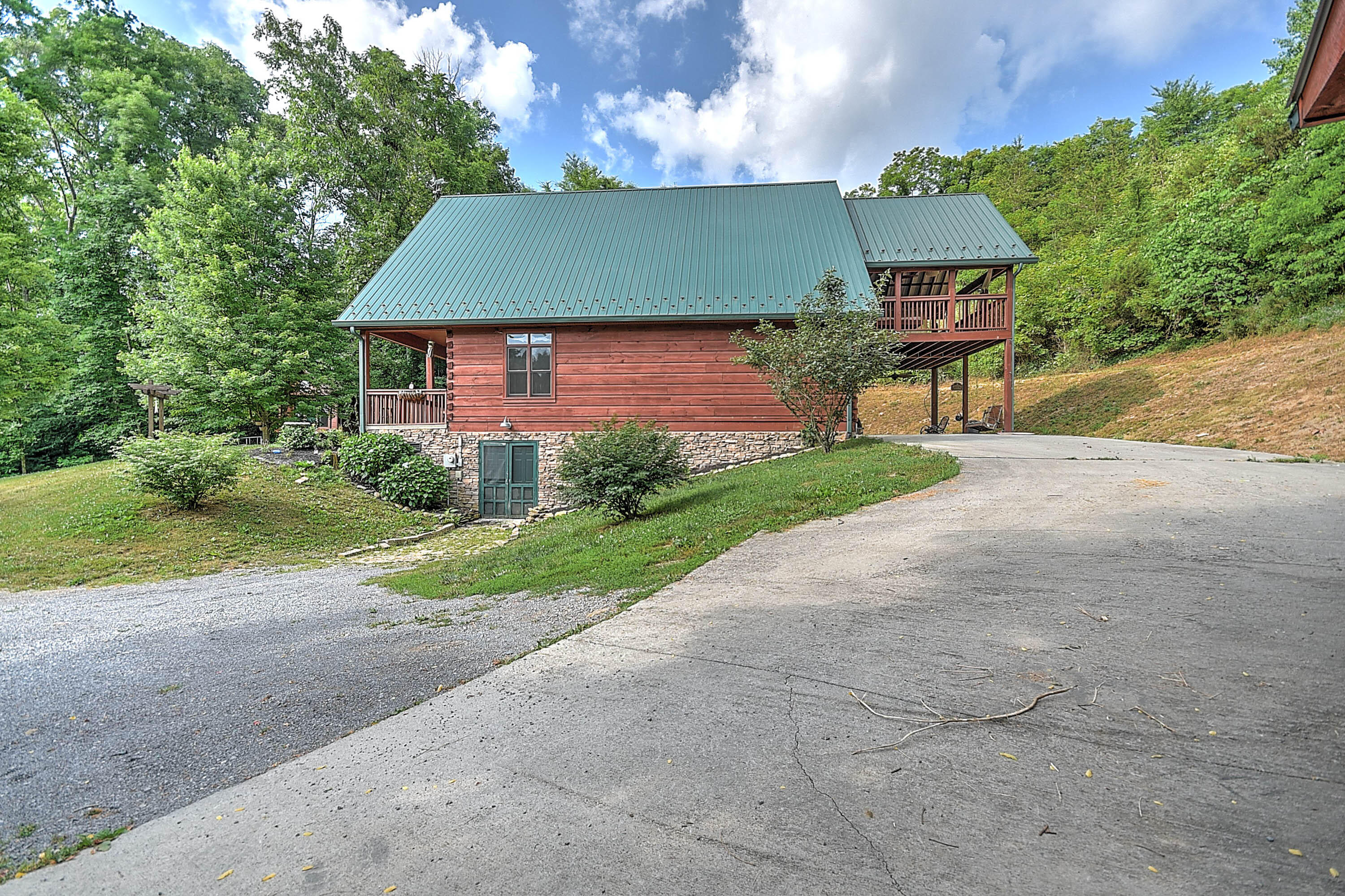 485 Taylor Road Fall Branch, TN 37656 - Photo 6 of 77 Taylor Rd
