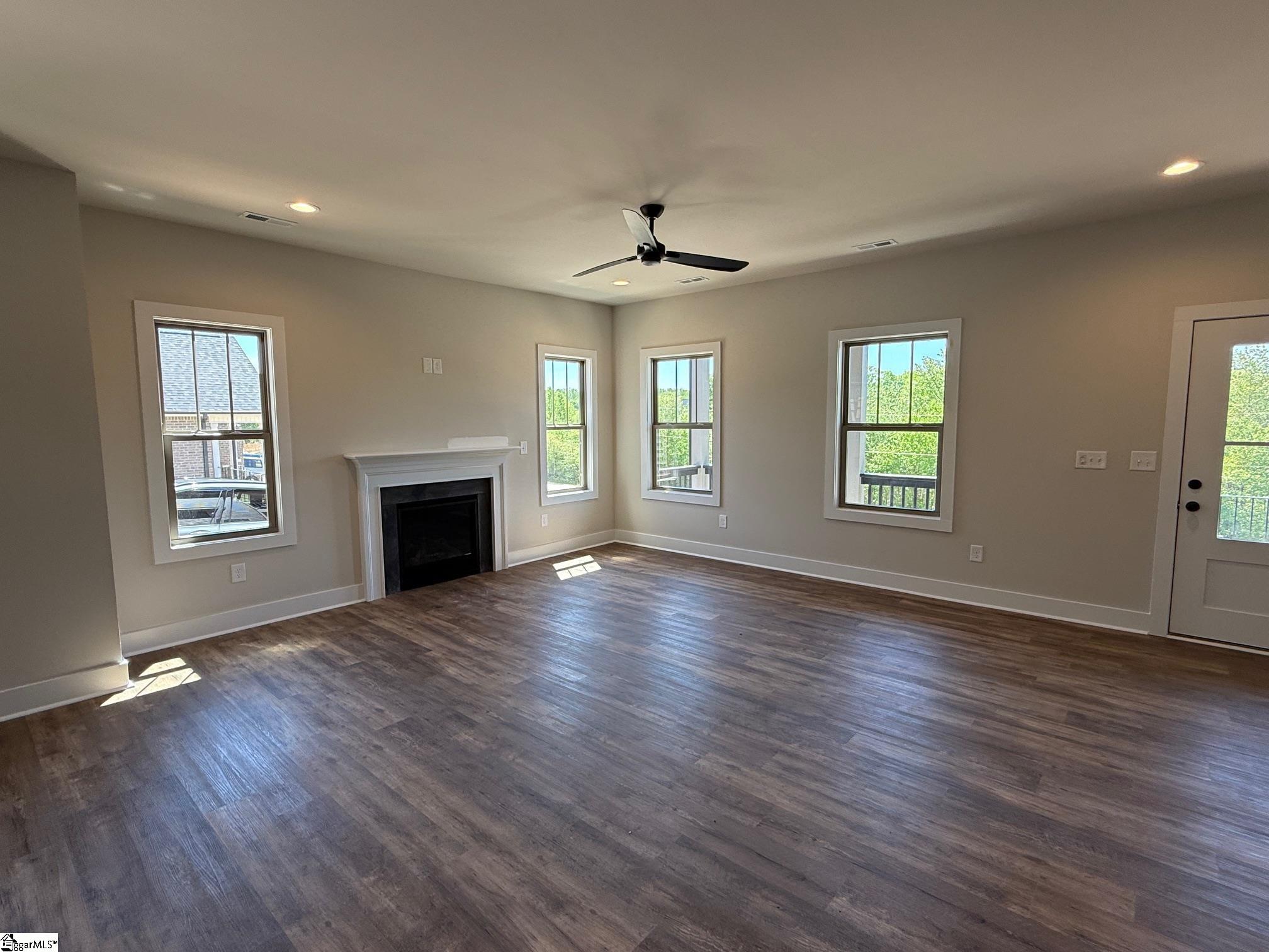 158 Mimosa Road Lyman, SC 29365 - Photo 3 of 17