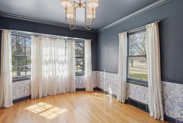 $380,000 | 3640 Southwest York Way, Topeka, KS 66604