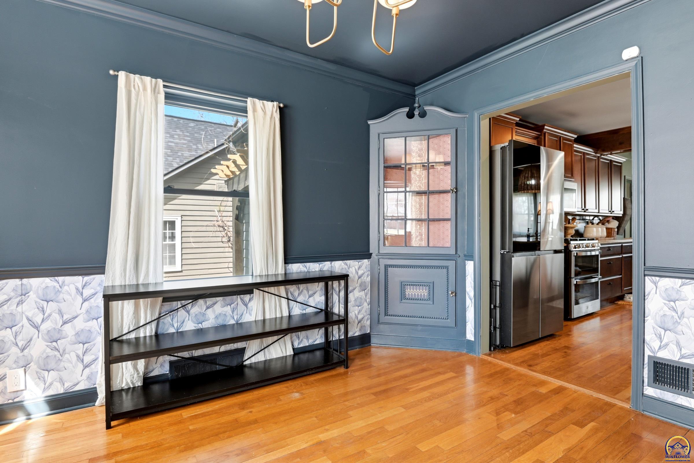 3640 Southwest York Way Topeka, KS 66604 - Photo 13 of 62