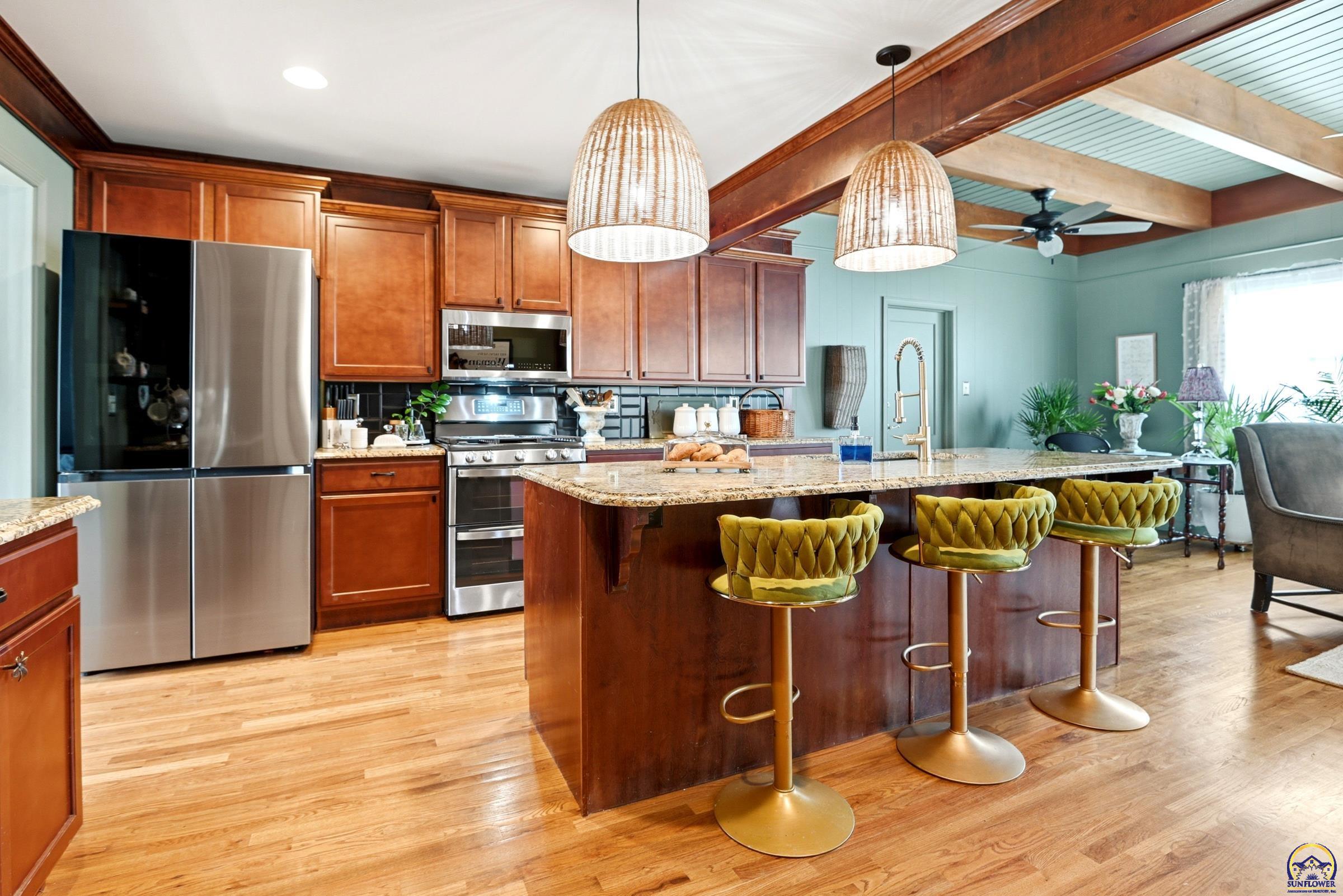 3640 Southwest York Way Topeka, KS 66604 - Photo 15 of 62