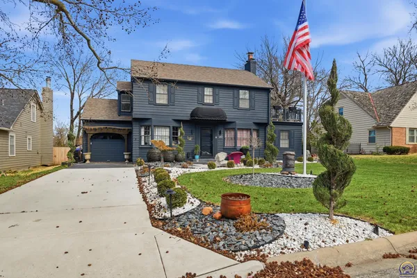 $380,000 | 3640 Southwest York Way, Topeka, KS 66604