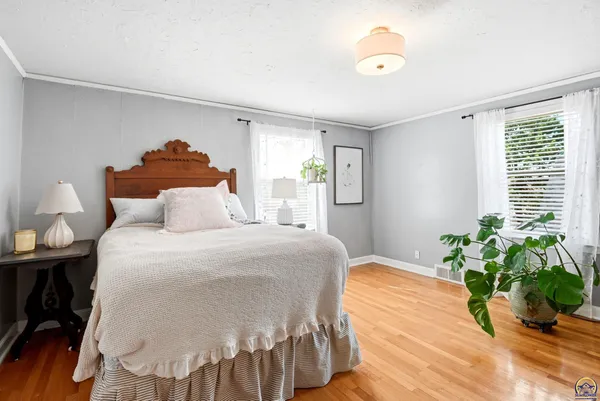 $380,000 | 3640 Southwest York Way, Topeka, KS 66604