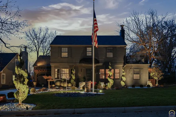 $380,000 | 3640 Southwest York Way, Topeka, KS 66604