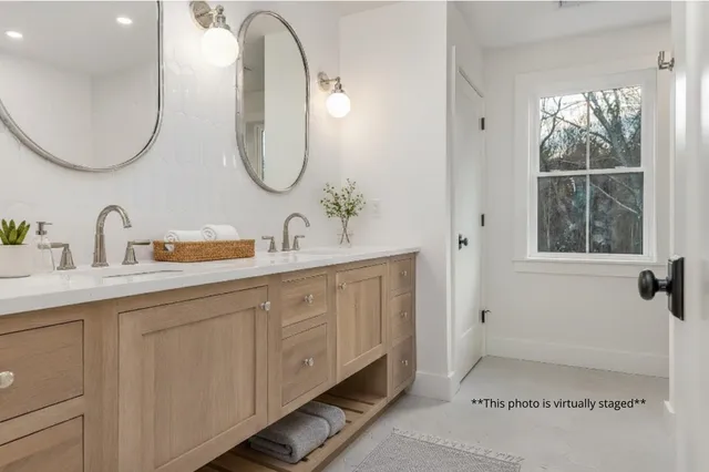 $1,850,000 | 141 Dearborn Road, Greenland, NH 03840