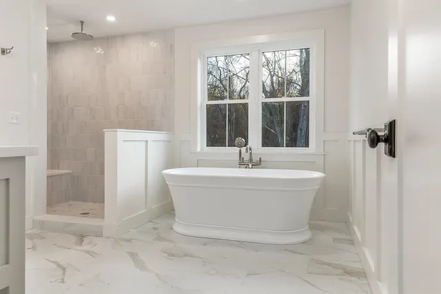 $1,850,000 | 141 Dearborn Road, Greenland, NH 03840