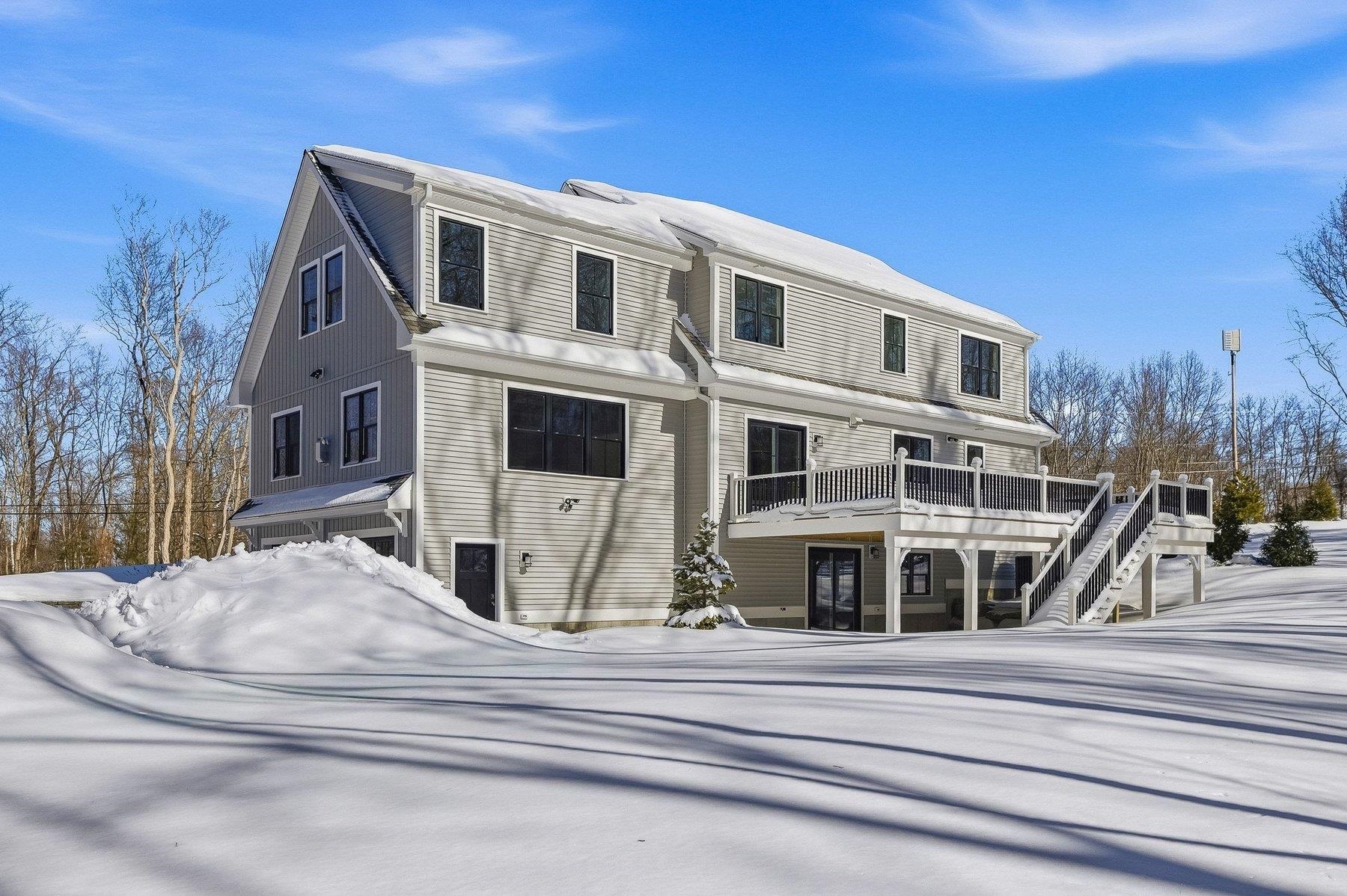 141 Dearborn Road Greenland, NH 03840 - Photo 4 of 47