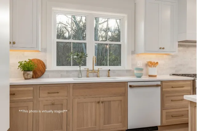 $1,850,000 | 141 Dearborn Road, Greenland, NH 03840