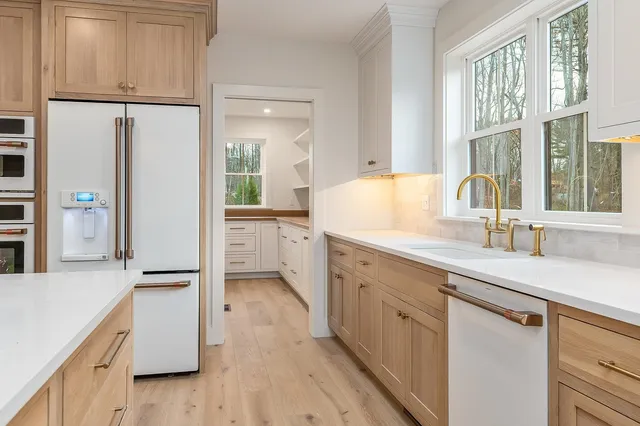 $1,850,000 | 141 Dearborn Road, Greenland, NH 03840