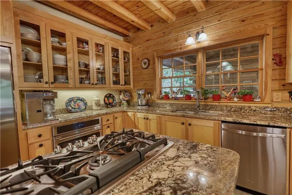 $990,000 | 393 Edwards Road, Oxford, GA 30054