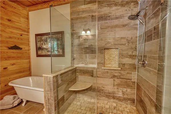 $990,000 | 393 Edwards Road, Oxford, GA 30054